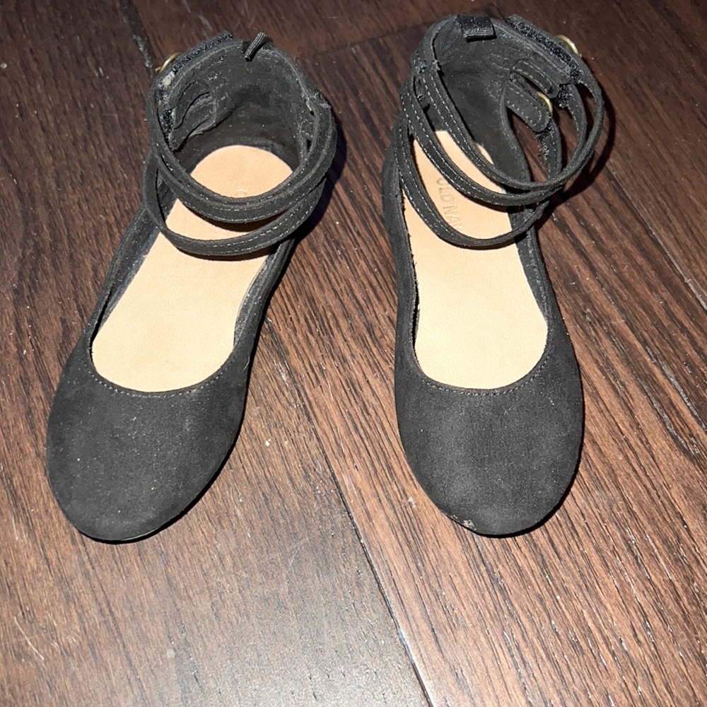Toddler black flats